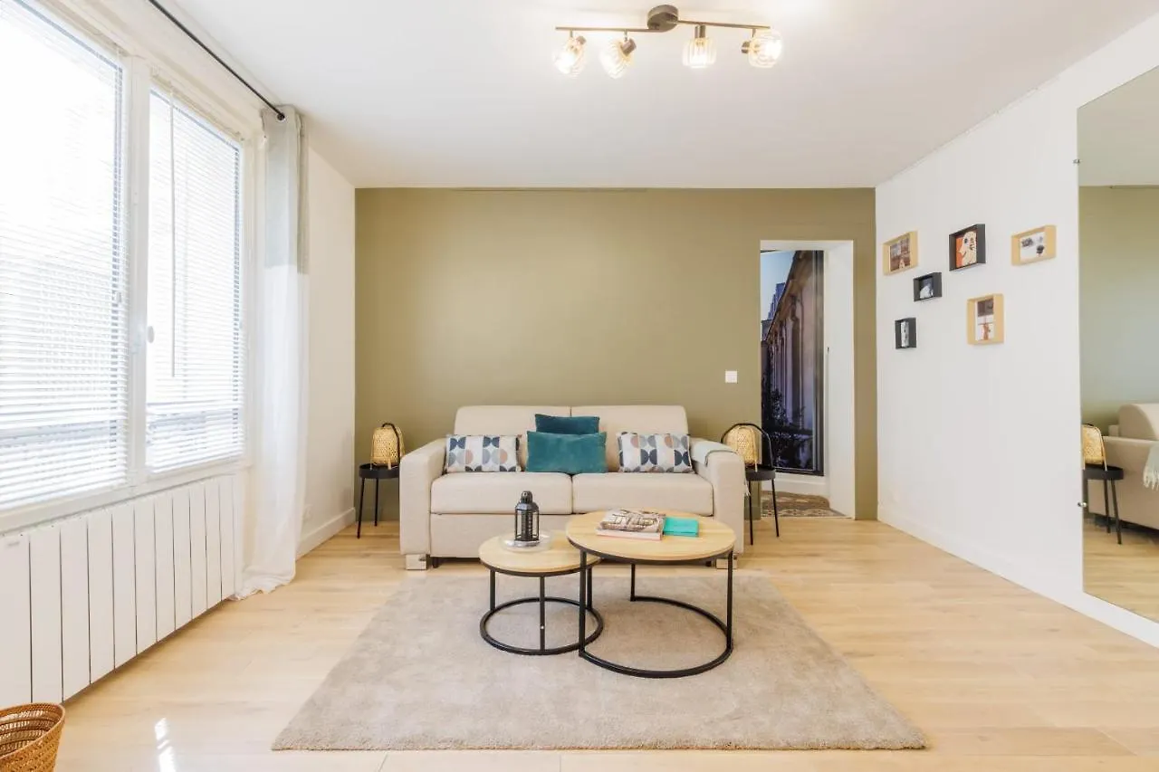 Authentic - 2p - Eiffel Tower Apartamento